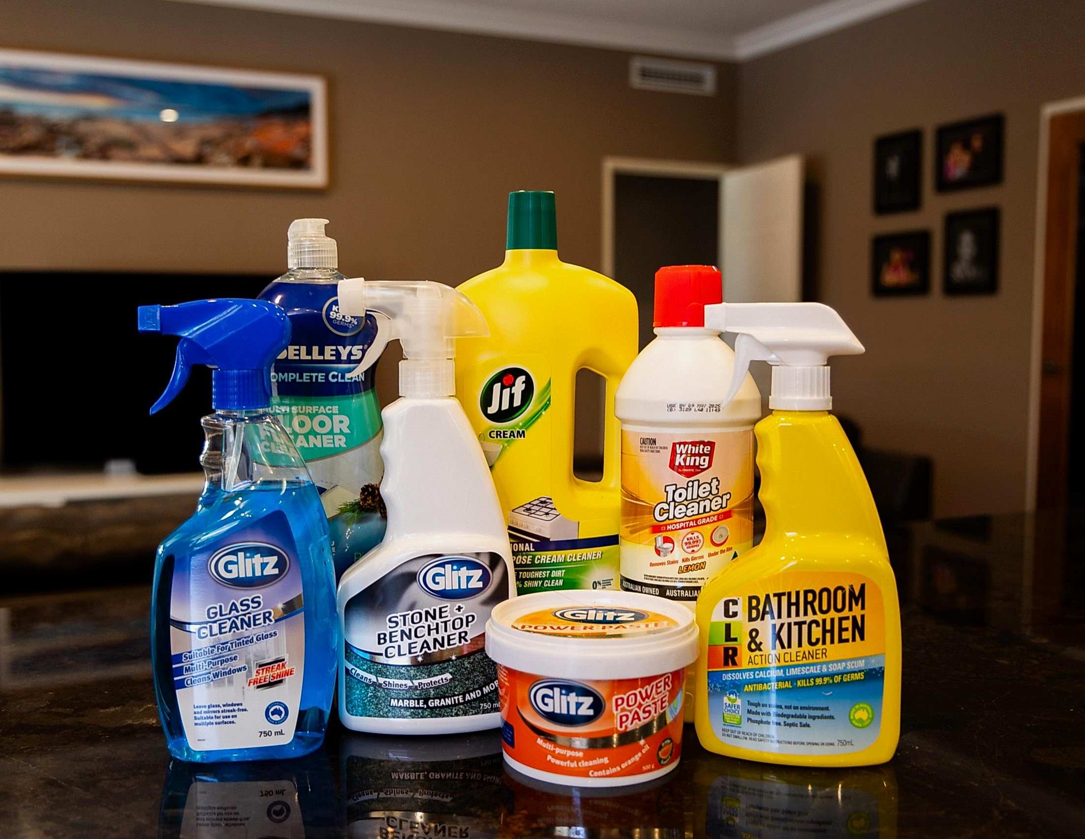 R6 4393 scaled e1702273382108 About Us 14 various cleaning products