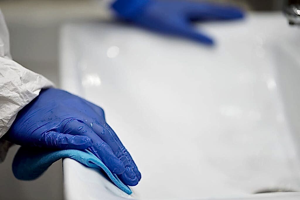 spring cleaning pros 5 Spring Cleaning Tips from Expert Perth Cleaners 6